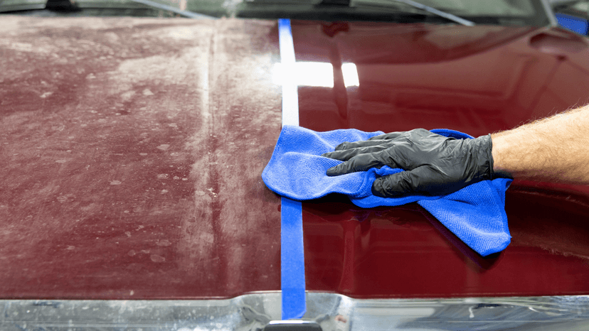 Removes scratches and restores gloss